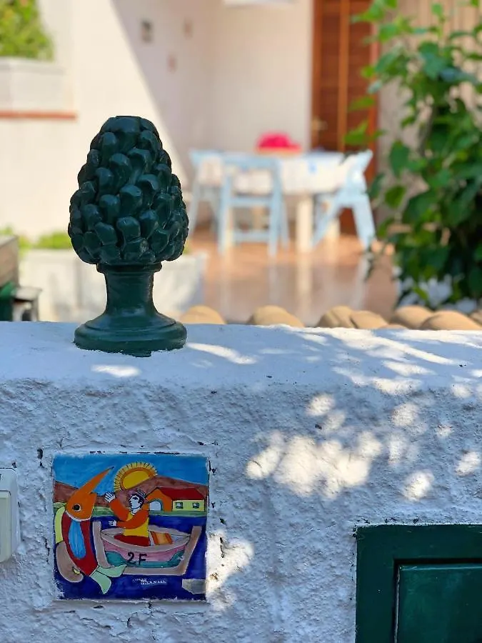 Semesterbostad Casa Mandarino Villa Macari